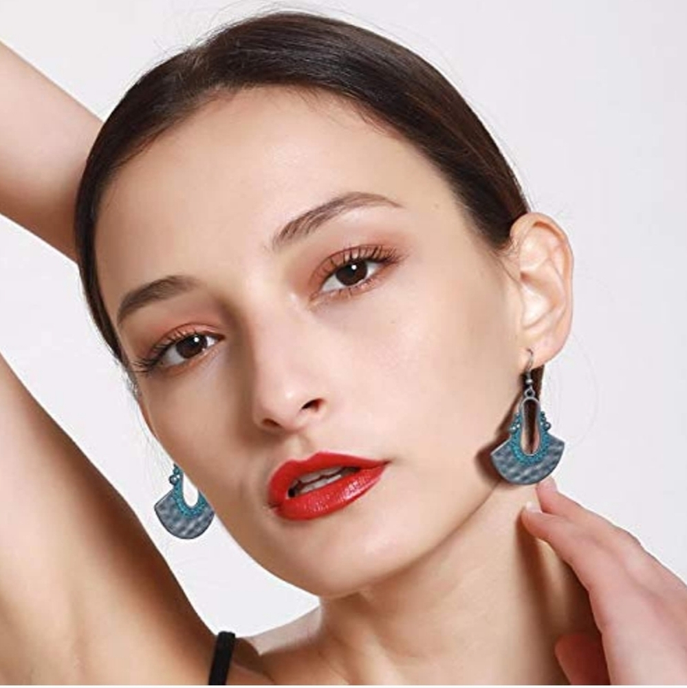 🥳🥳NEW🥳🥳GORGEOUS!! Vintage Boho Dangle Earrings 🥳🥳 - Picture 2 of 14